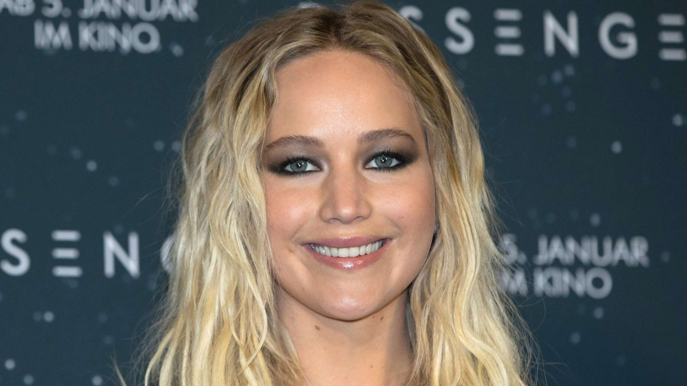 Jennifer lawrence betrunken brüste